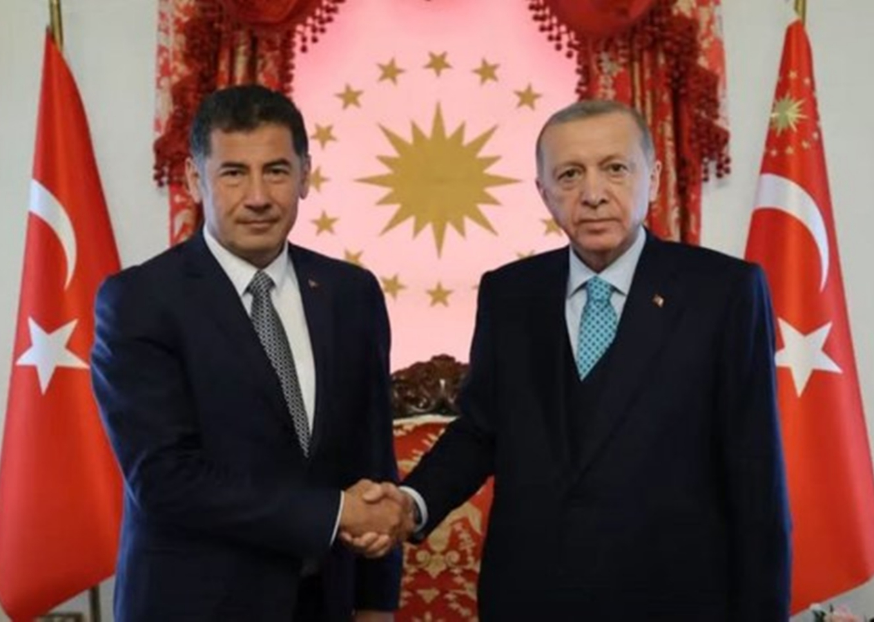 Cumhurbaşkanı Erdoğan, Sinan Oğan'ı Dolmabahçe Çalışma Ofisi'nde kabul etti!