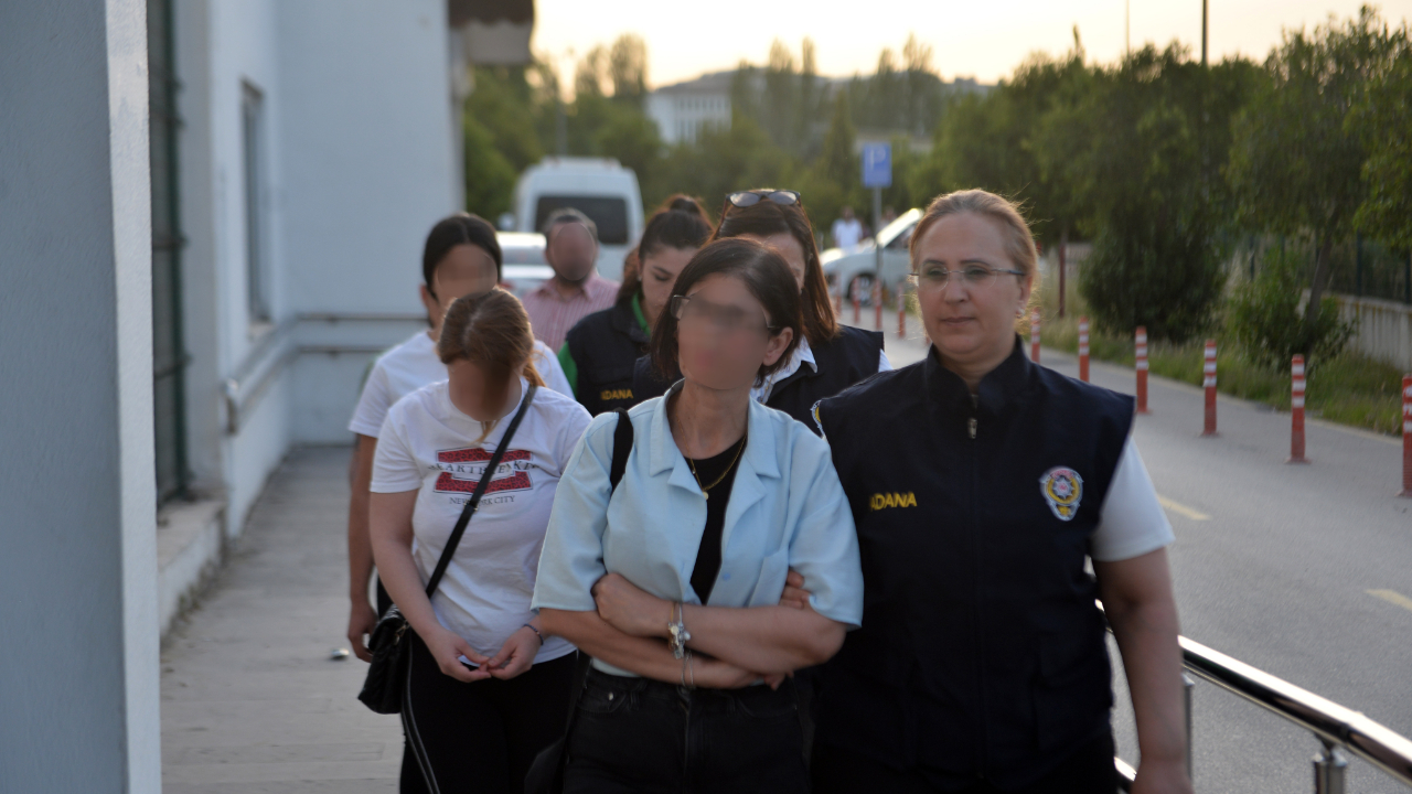 Depremzedelere hakaret suçlamasıyla 8 kişi gözaltına alındı