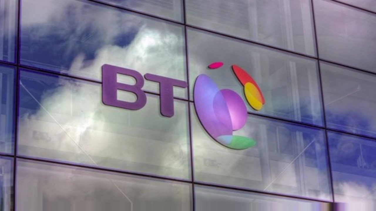İngiliz telekomünikasyon devi maliyet azaltmak için 55 bin kişiyi işten çıkarmayı planlıyor