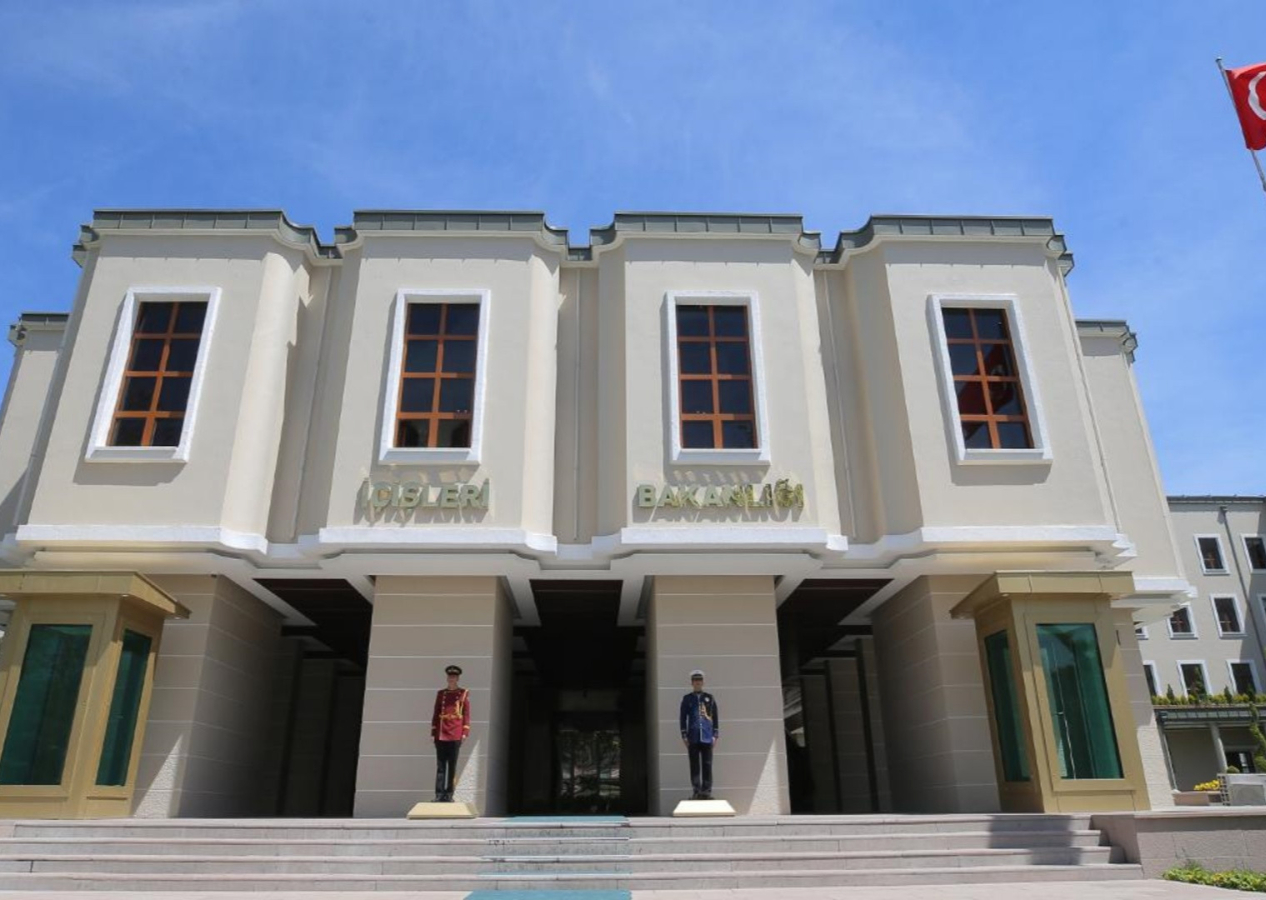 İçişleri Bakanlığı'ndan 81 ile genelge: Geri dönmek isteyen afetzedelerin bilet ücretleri karşılanacak