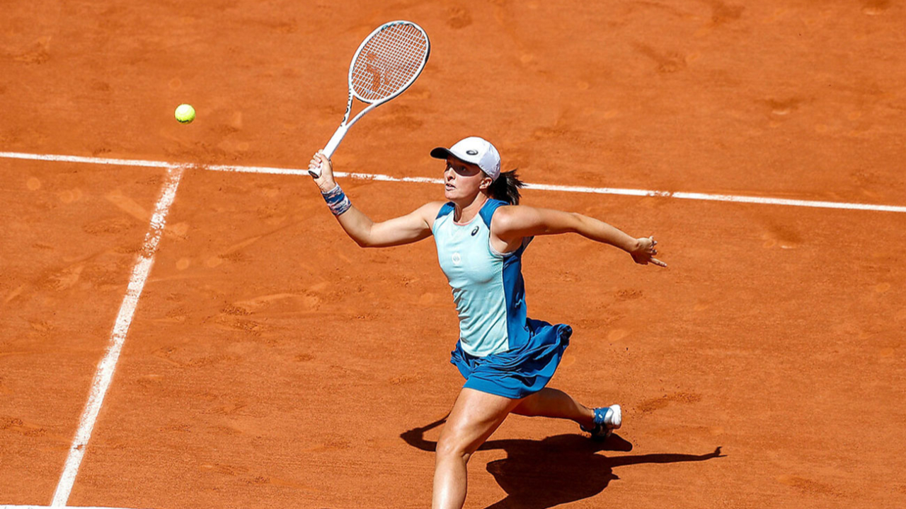 Roma Açık Tenis Turnuvası'nda Swiatek sakatlanarak çekildi