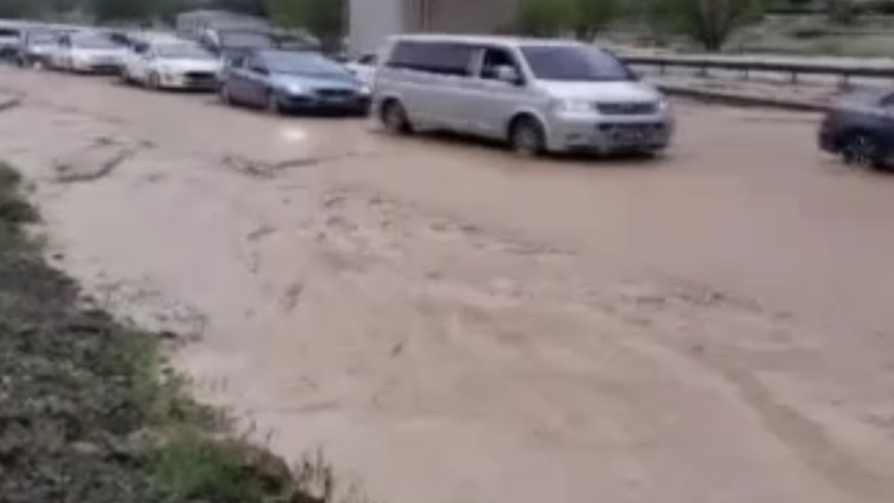 Ankara-Samsun karayolu trafiğe kapandı
