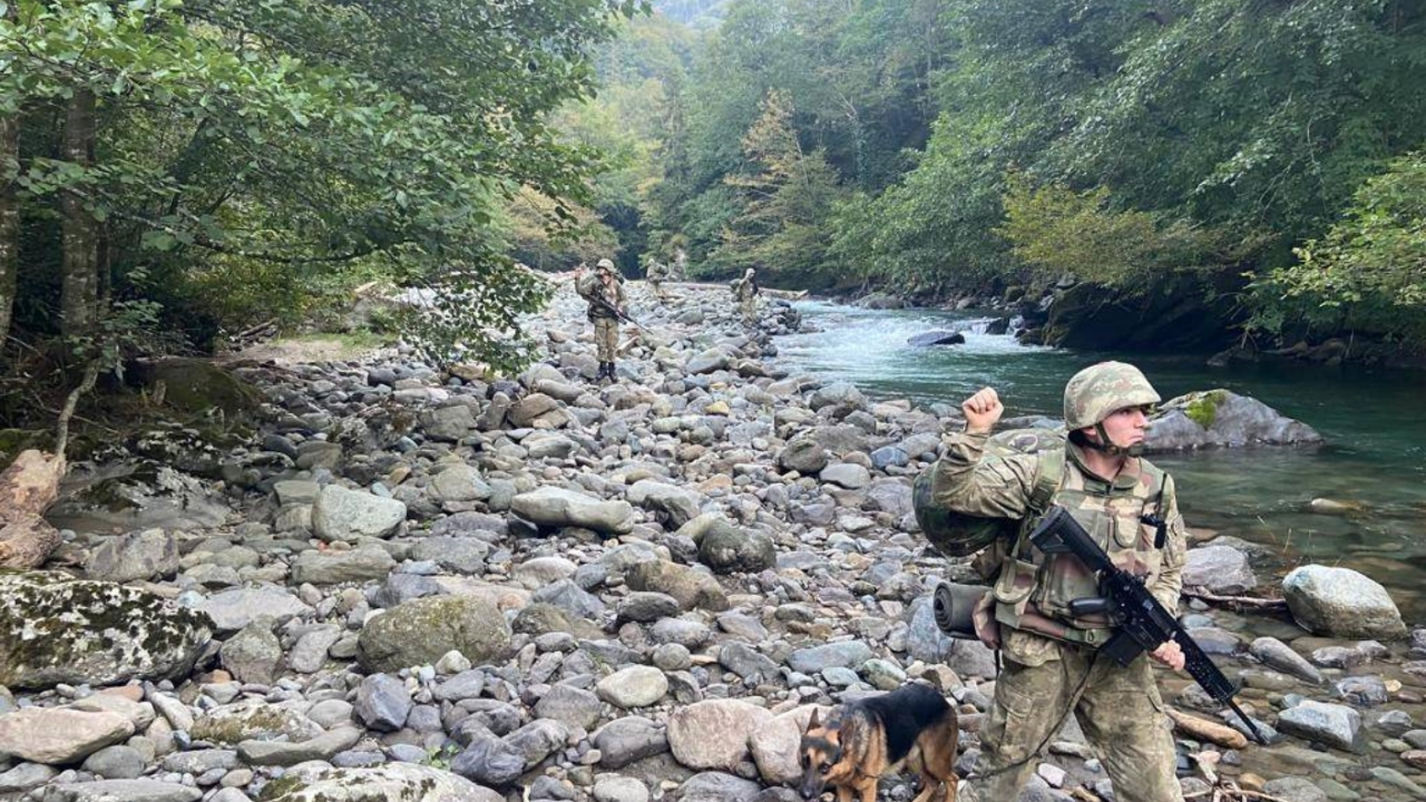 Milli Savunma Bakanlığı duyurdu: Yunanistan’dan ülkemize zorla gönderilmeye çalışılan 39 kişi yakalandı