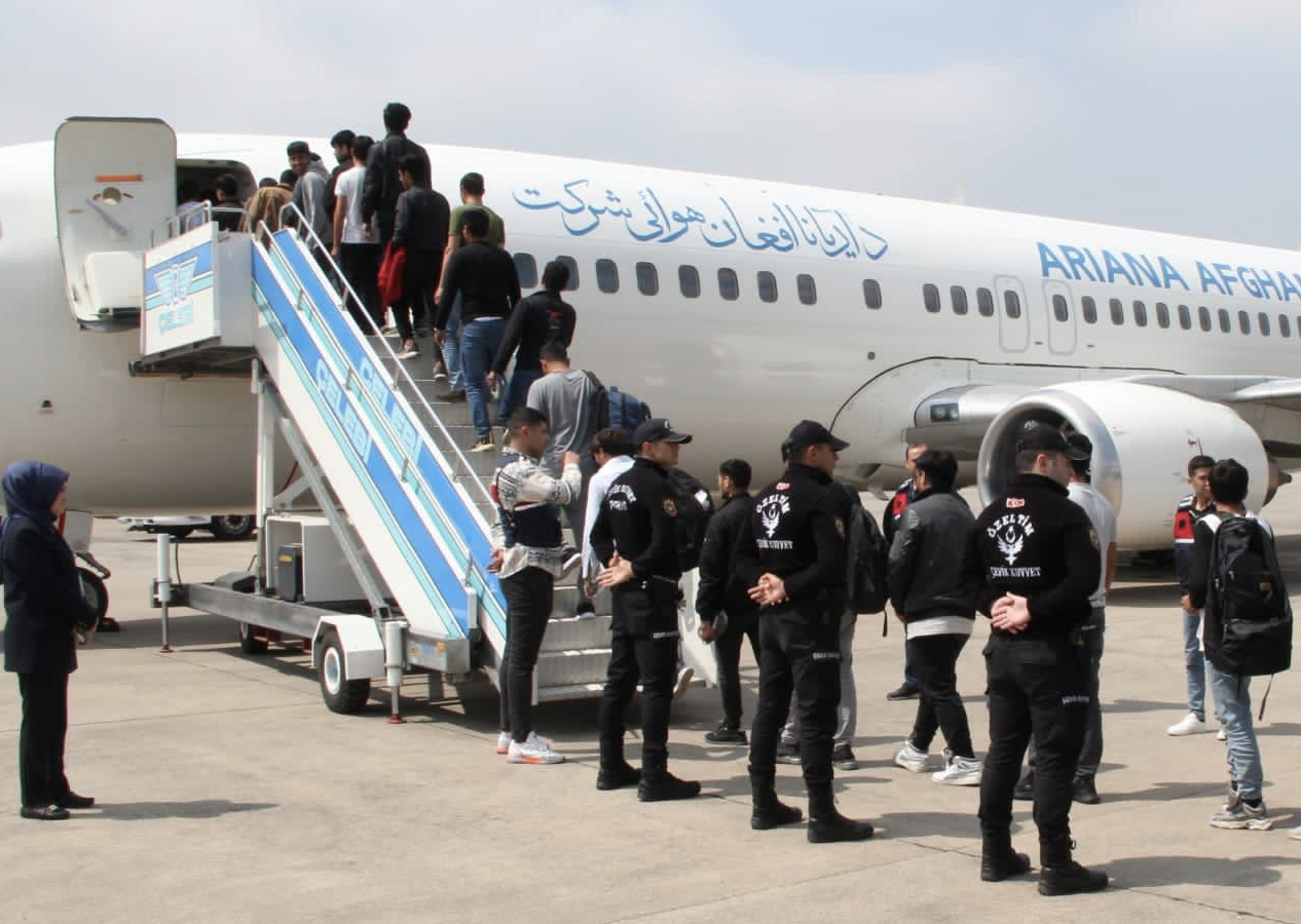 Afganistan’a 25. charter seferi