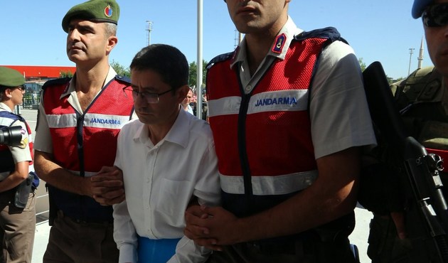 Tanımam dediği generalle 62 kez görüşme yapmış...