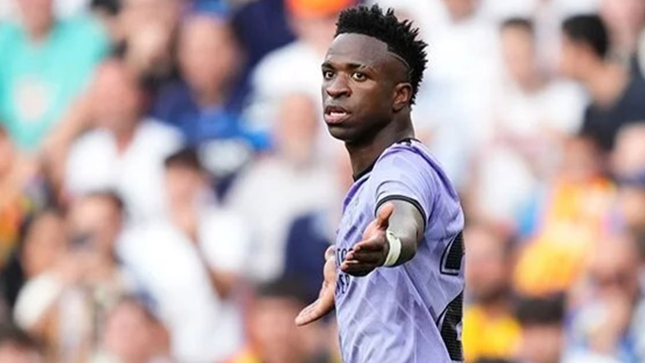 Real Madridli Vinicius için dayanışma mesajı