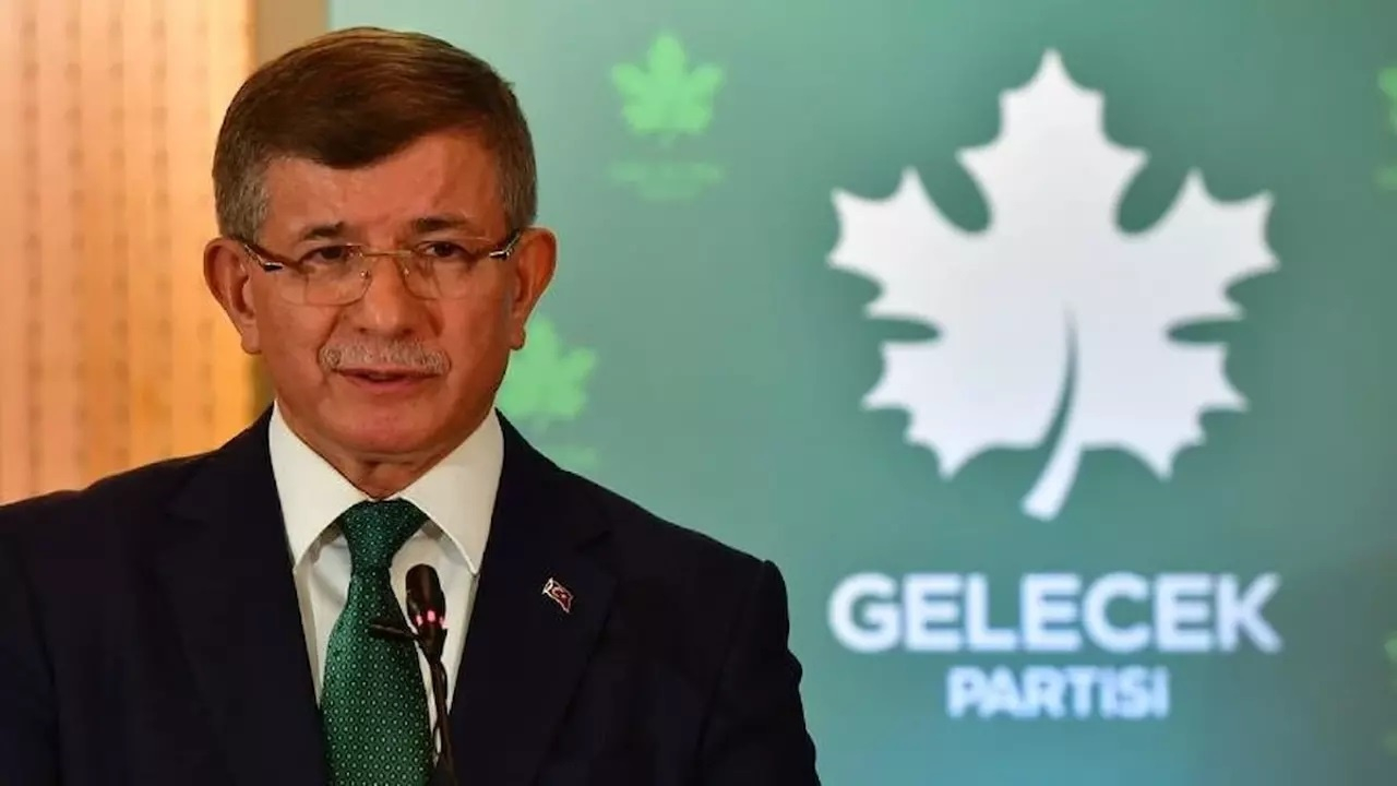 Gelecek Partisi'nde deprem! 11 kurucu üye istifa etti