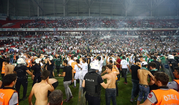 Erdoğan kompleksleri doruk yaptı! Almanlardan akla zarar bir yalan daha...