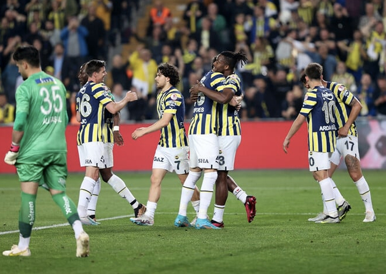 Sivasspor'u yenen Fenerbahçe, Türkiye Kupası'nda finalde