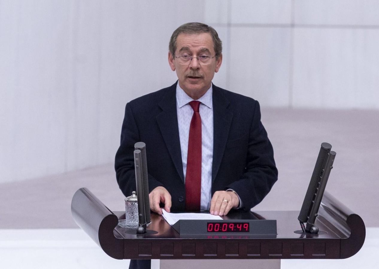 Eski CHP Milletvekili Şener: Millet İttifakı'nın en büyük iddiası güçlendirilmiş parlementer sistem artık hayal oldu