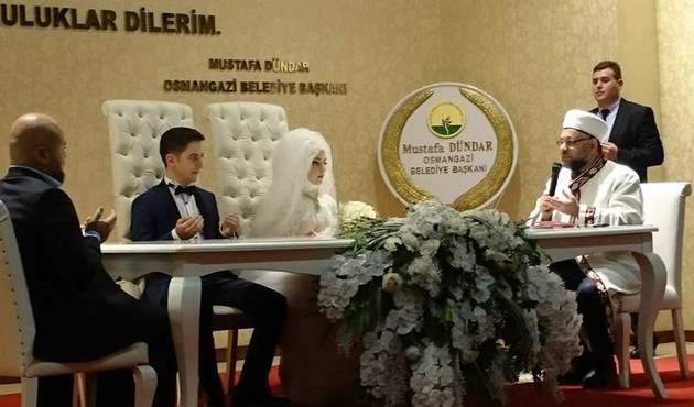 Nikahı da cüzdanı da sömürenleri pistten alalım beyler...