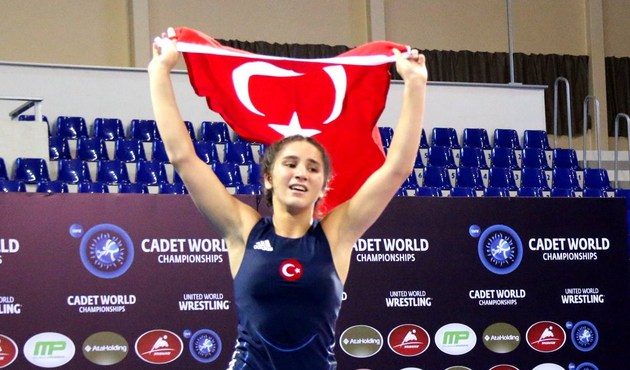Zeynep Yetgil dünya üçüncüsü oldu...