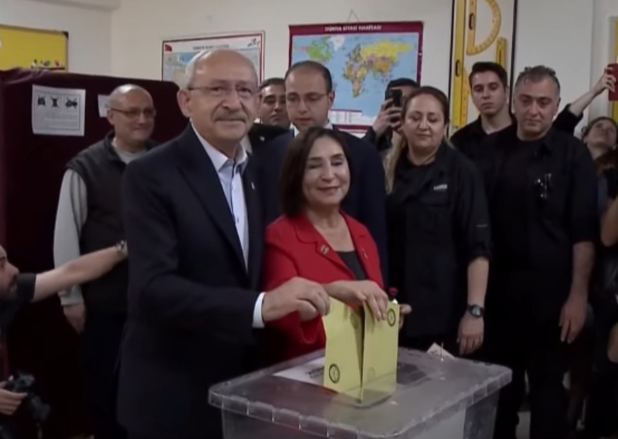 Cumhurbaşkanı adayı Kemal Kılıçdaroğlu oyunu kullandı: Oylarınızı kullanın ve sandıklara sahip çıkın