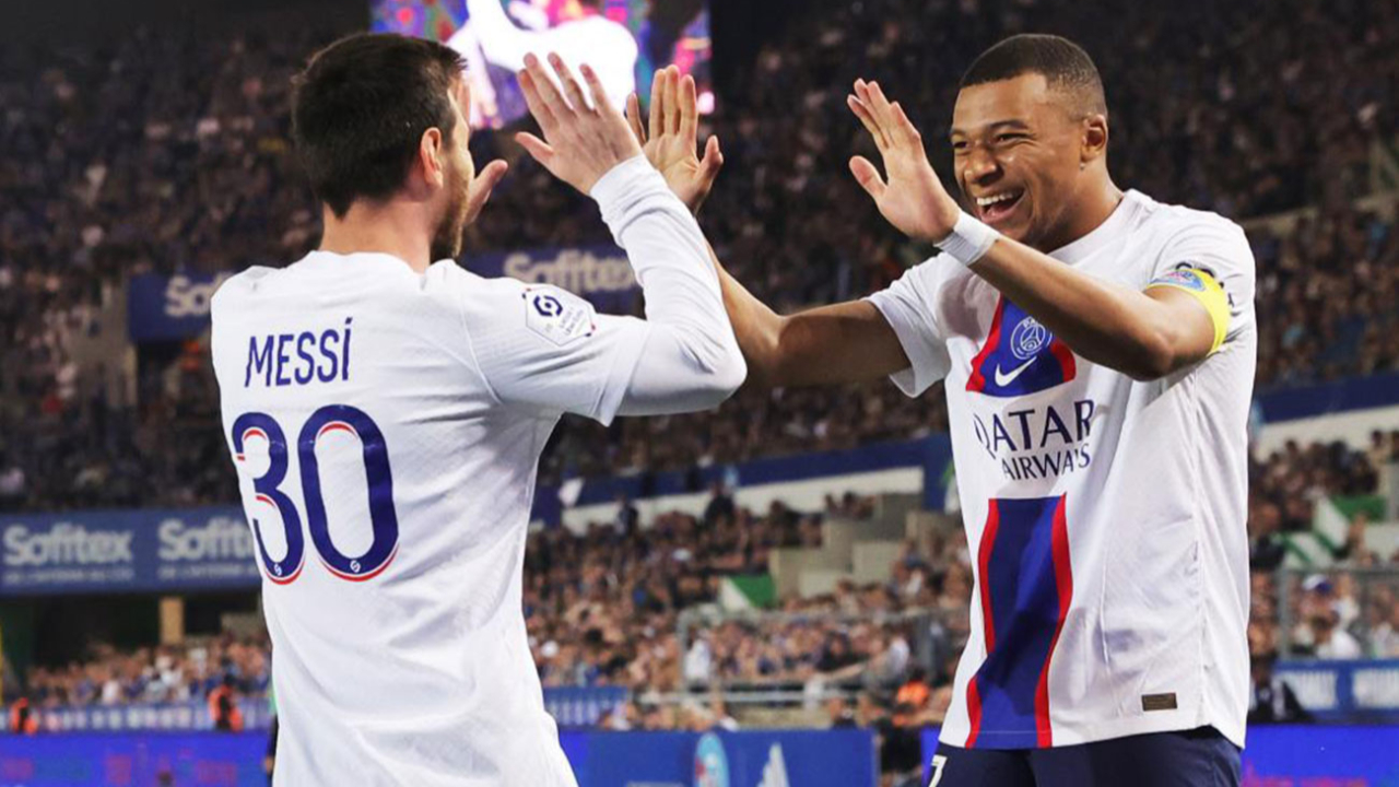 Fransa'da PSG mutlu sona ulaştı