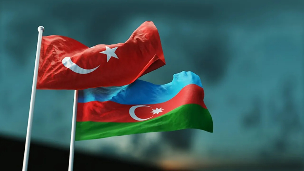 Cumhurbaşkanı Erdoğan'dan Azerbaycan'a bağımsızlık günü mesajı: "Bir millet, iki devlet"