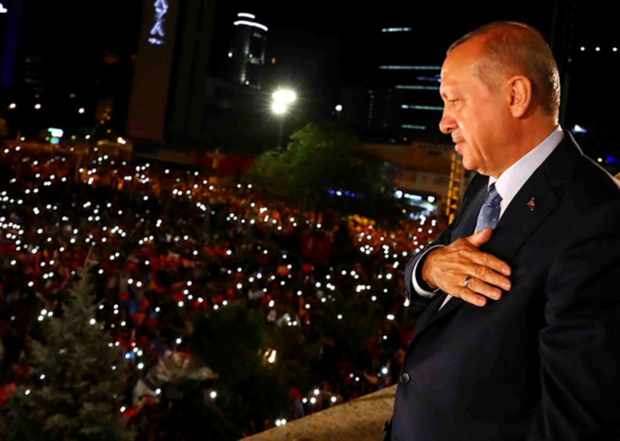 Cumhurbaşkanı Erdoğan bir ilke imza atacak! Balkon konuşması için Cumhurbaşkanlığı Külliyesi hazırlandı!