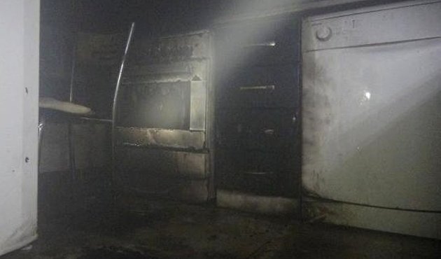 Üst kattaki tadilat sesine kızan kadın,  oturduğu evi yaktı