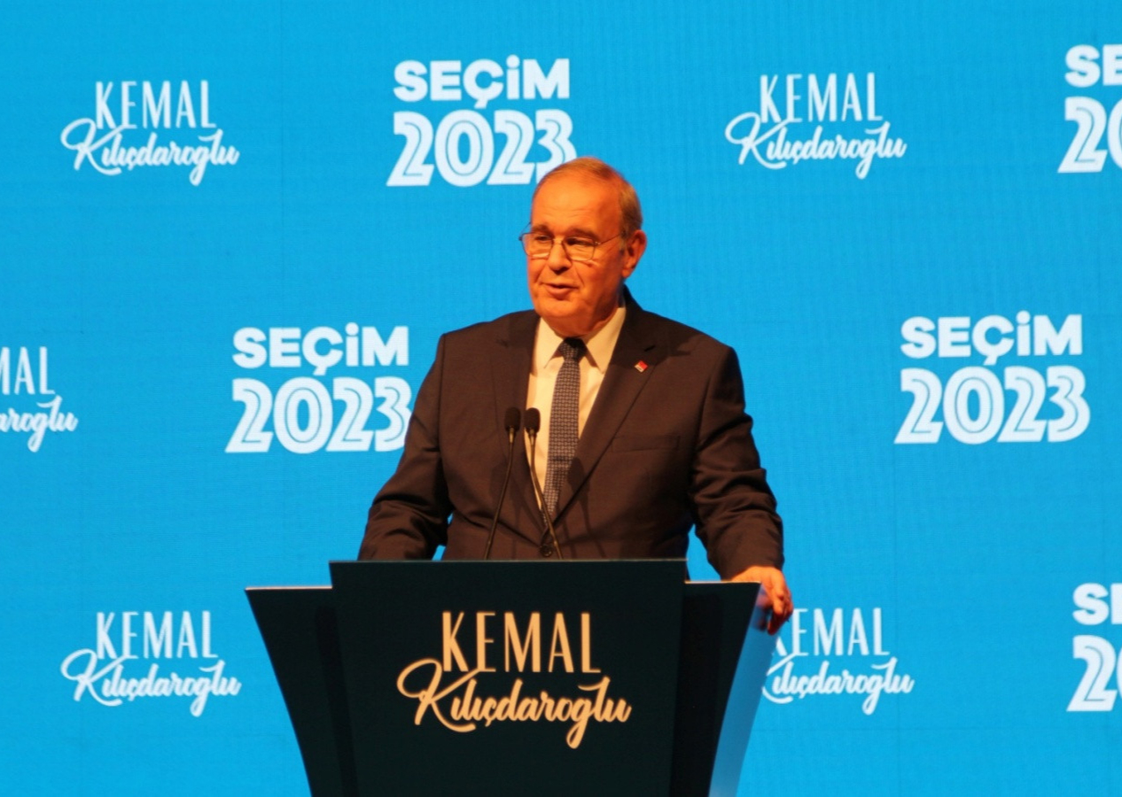 CHP Sözcüsü Faik Öztrak'tan sandıkların kapanması sonrası ilk açıklama! "Saat 19'u bekleyin"
