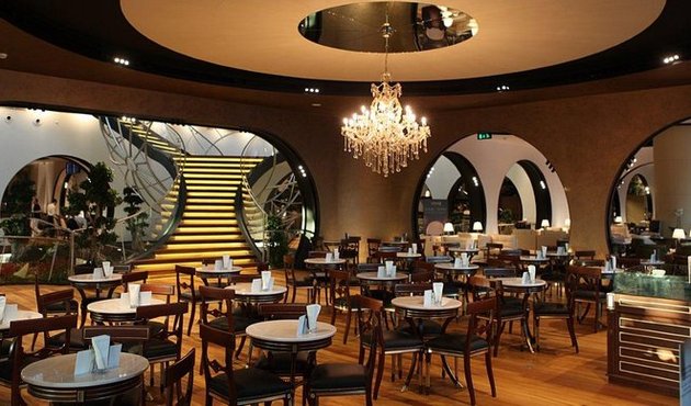 Ekonomi yolcusu olsanız da havaalanlarındaki özel salonları kullanabilirsiniz!