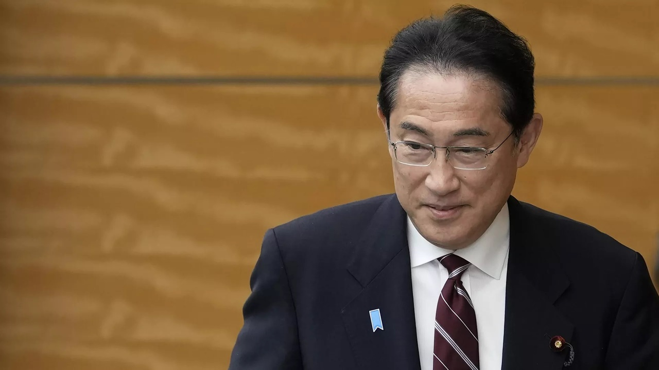 Japon Başbakan Kişida, resmi konutta parti veren oğlunu görevden alacak