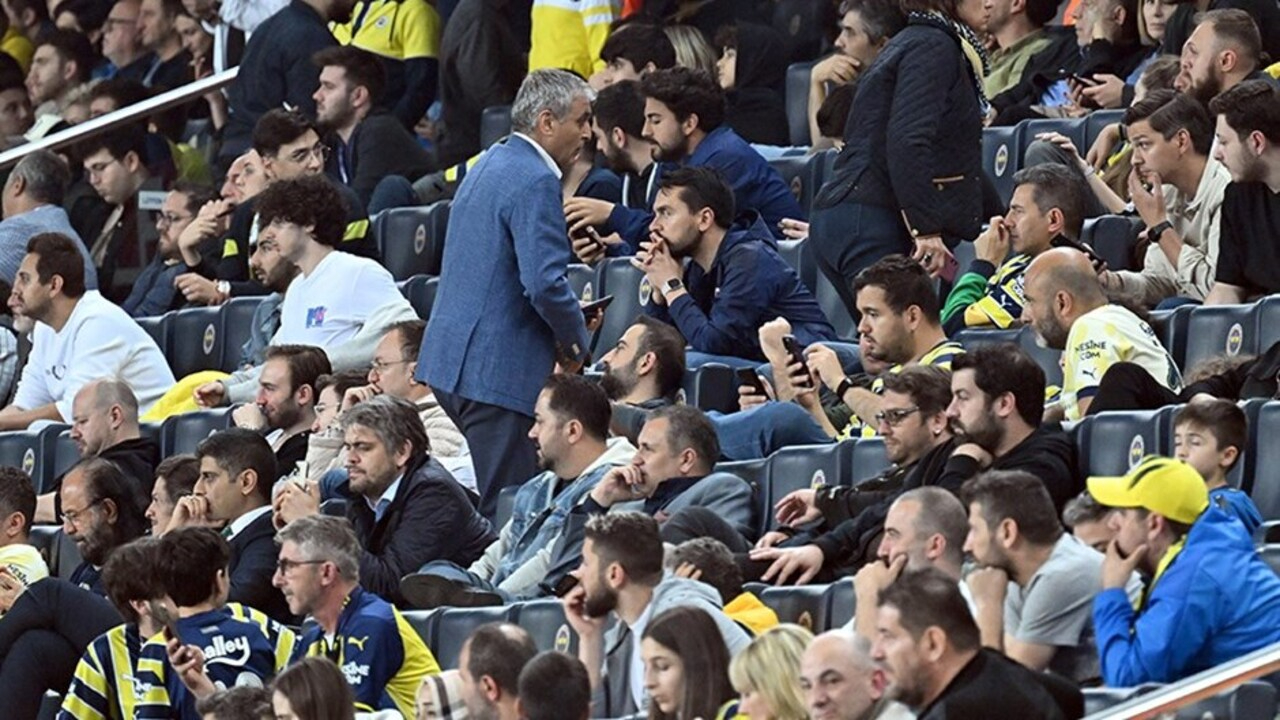 Kadıköy'de "yönetim istifa" sesleri yükseldi!