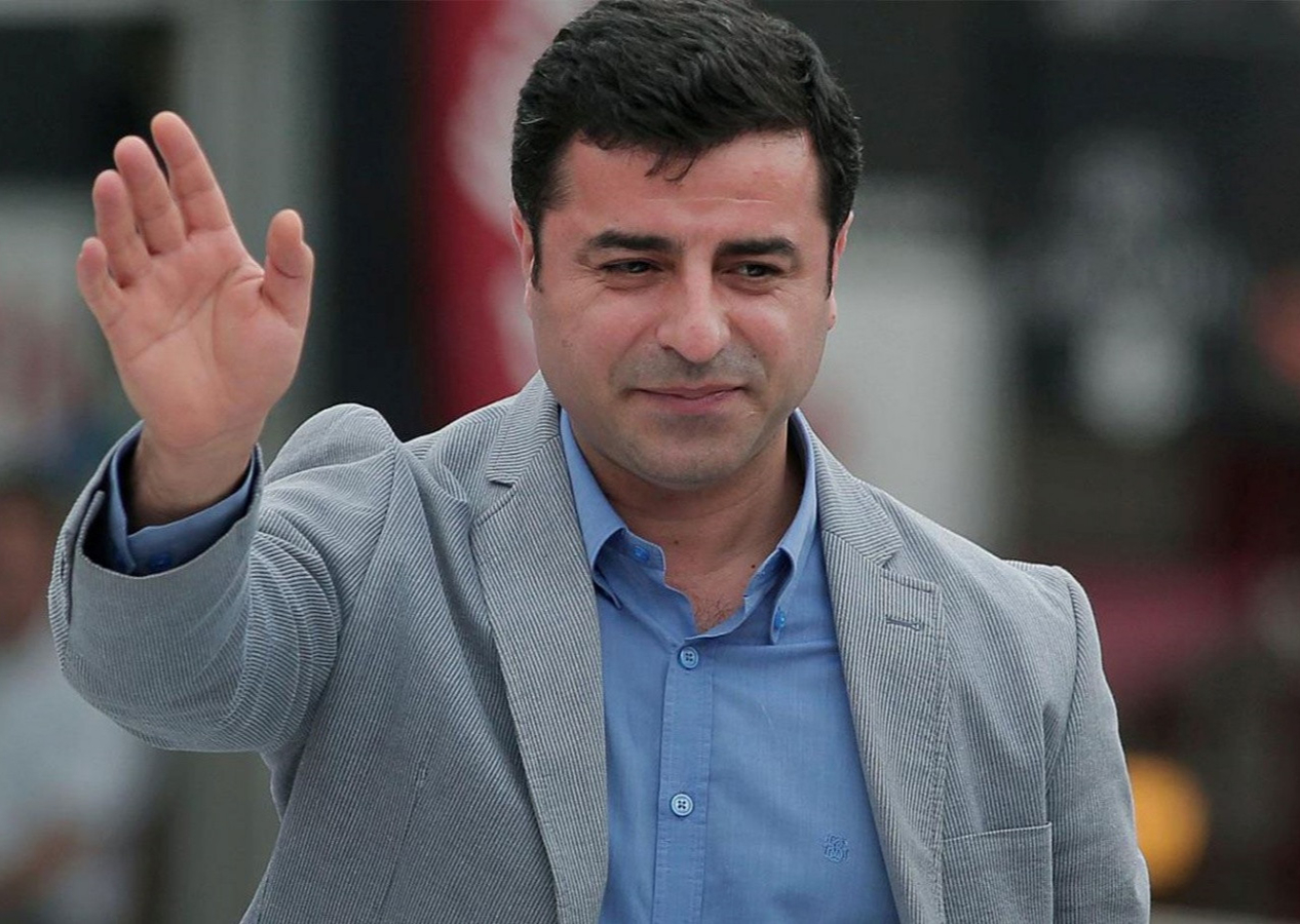 Selahattin Demirtaş aktif siyaseti bıraktığını açıkladı!