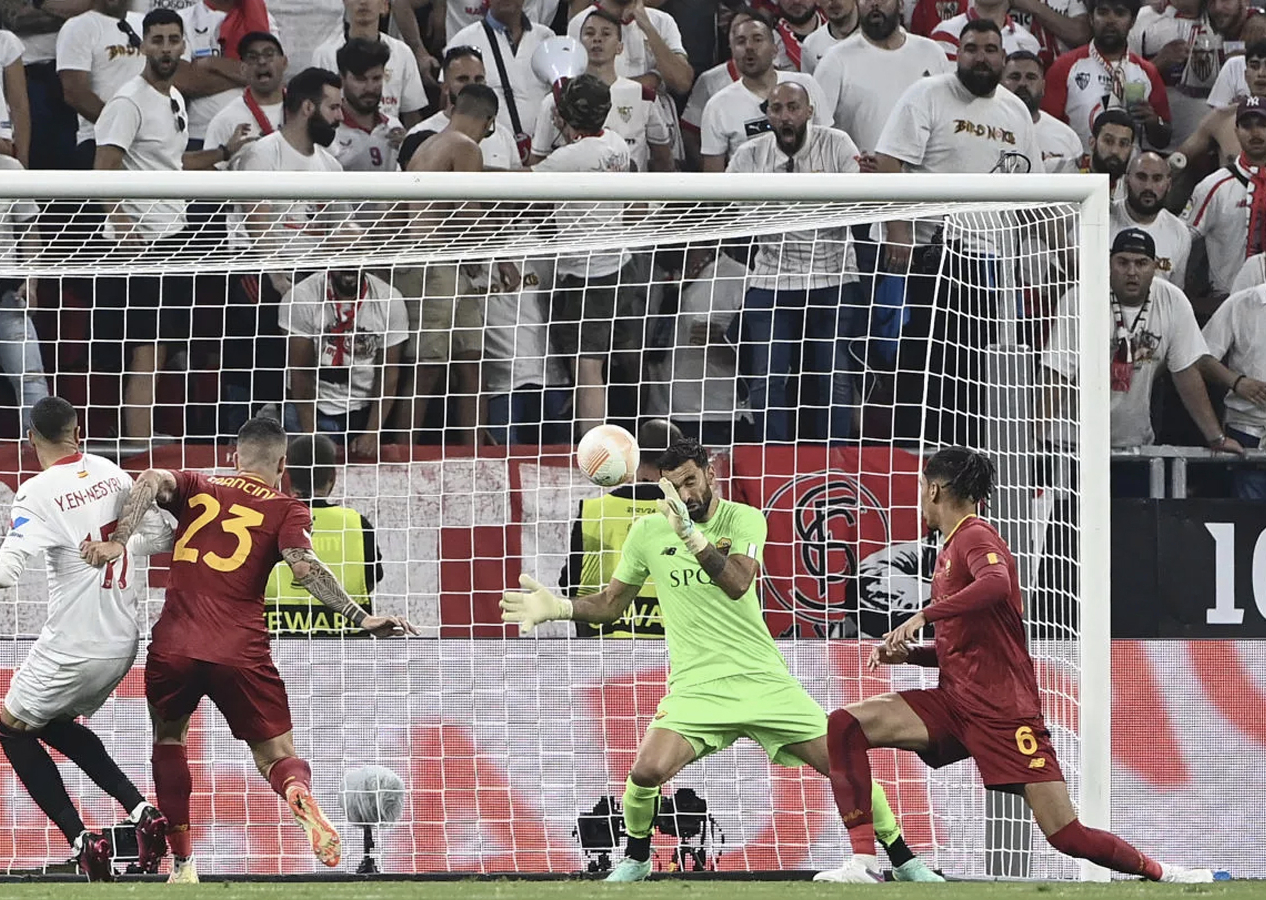 UEFA Avrupa Ligi'nde şampiyon Sevilla