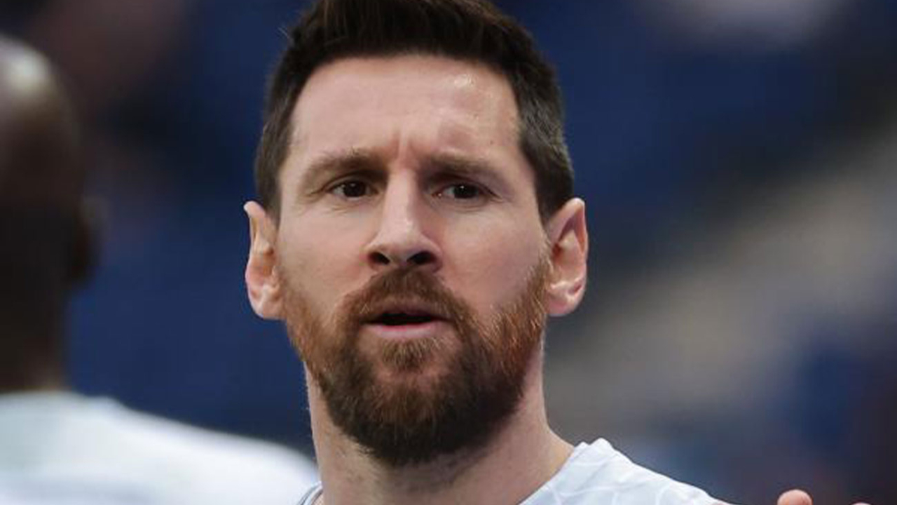 Messi'nin PSG'den ayrılacağı resmen açıklandı