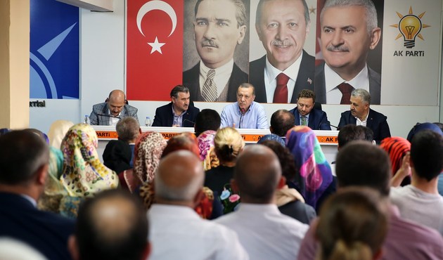Erdoğan, Rize-Artvin Havalimanı şantiyesinde inceleme yaptı...