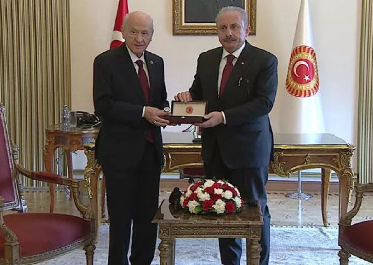 TBMM'de 28. Dönem başlıyor: TBMM Başkanı Şentop görevini Bahçeli'ye devretti!