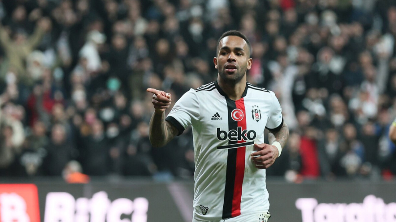 Beşiktaş'ın Alex Teixeira'ya borcu yok