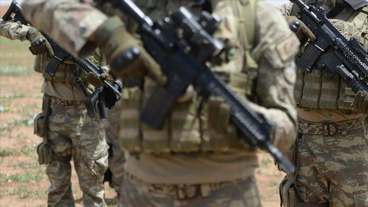 Türk askerine Kosova'da görev! Komando taburu gönderiliyor