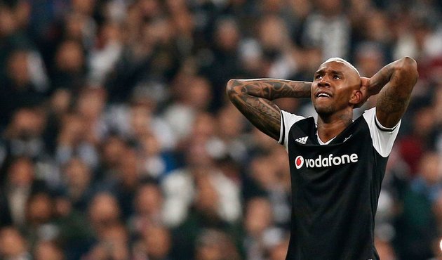 Benfica'dan Beşiktaş'a sürpriz Talisca teklifi!