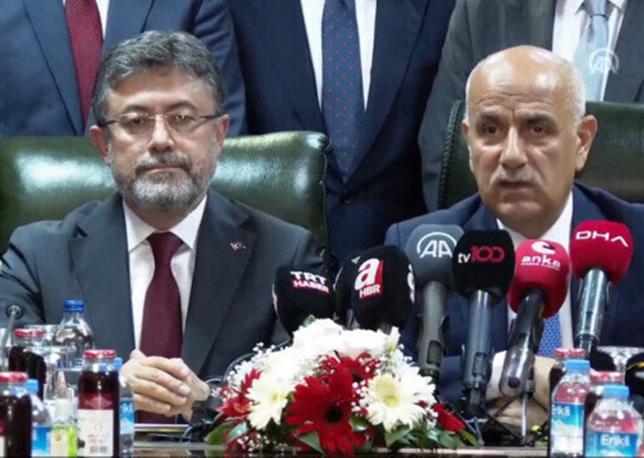 Tarım Bakanlığı'nda devir teslim! İbrahim Yumaklı, Vahit Kirişci'den görevi devraldı