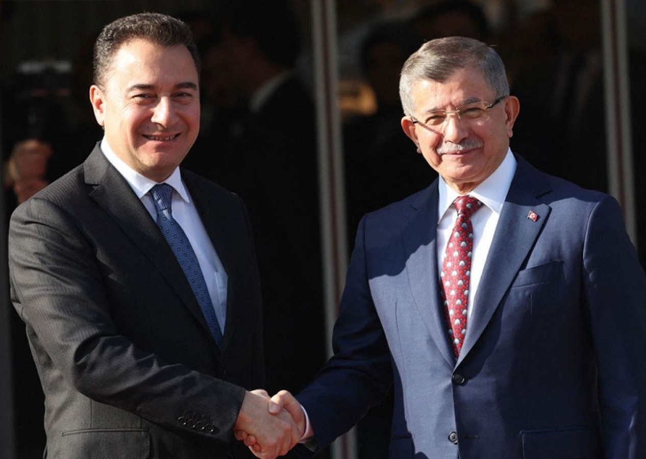'DEVA ve Gelecek partileri birleşiyor' iddiası! Davutoğlu 'Onursal genel başkan' olacak...