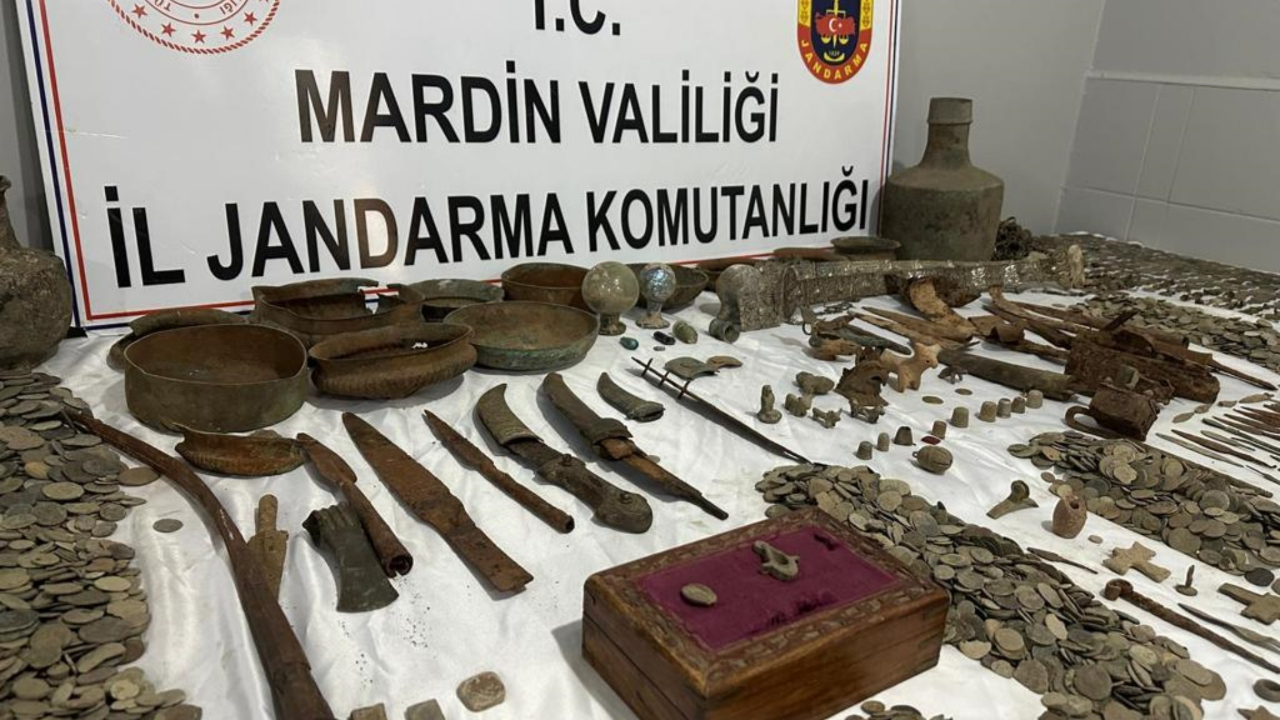 Jandarmayı şoke eden manzara! O evden tam 22 bin tarihi eser çıktı...