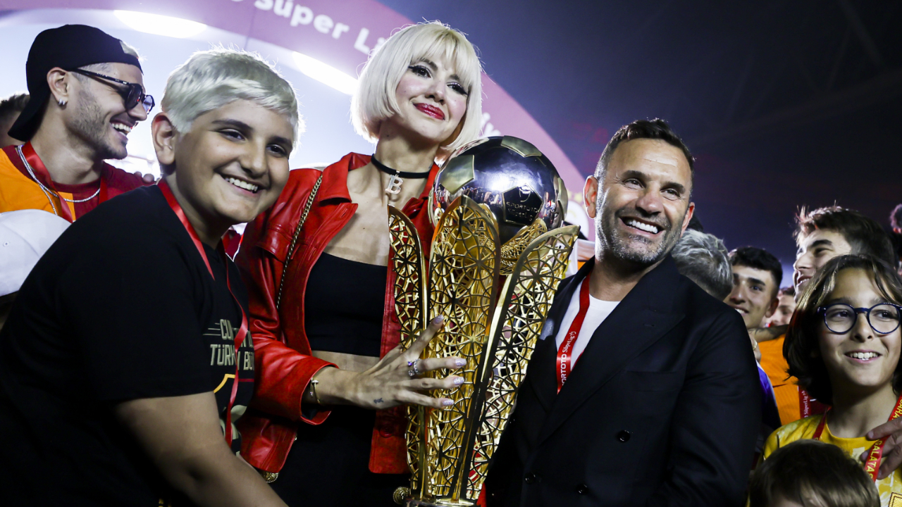 Resmi: Galatasaray, Okan Buruk ile uzattı!