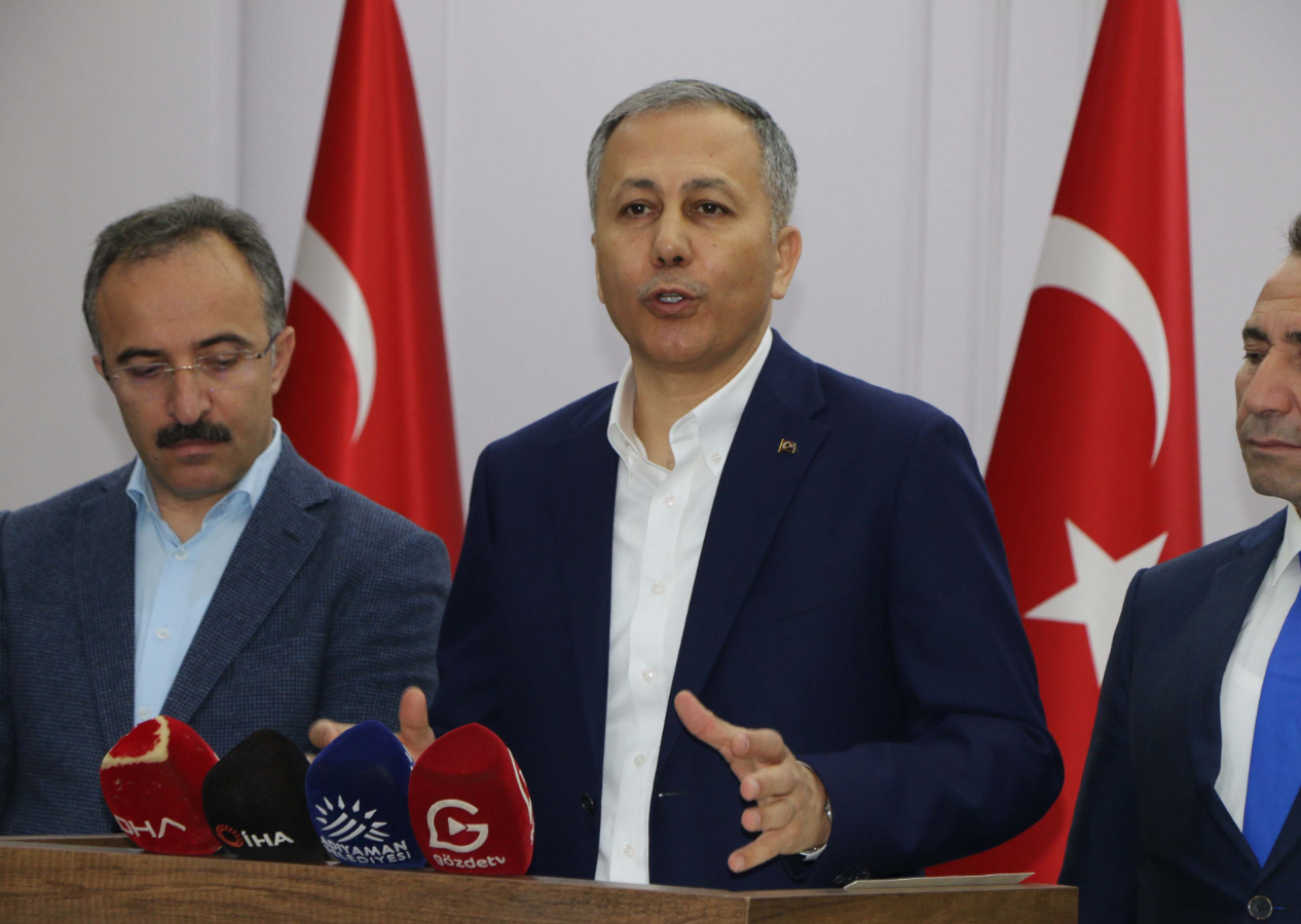 Bakan Yerlikaya'dan MKE fabrikasındaki patlamaya ilişkin açıklama: "Soruşturmayla gerçek ve hakikatin ne olduğu ortaya çıkacak"