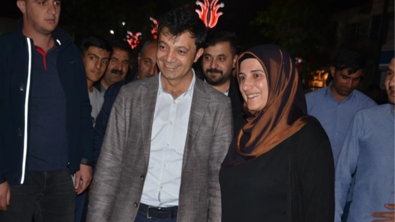 4 ilde eş zamanlı operasyon: HDP'li Patnos Belediyesi eş başkanları gözaltında!
