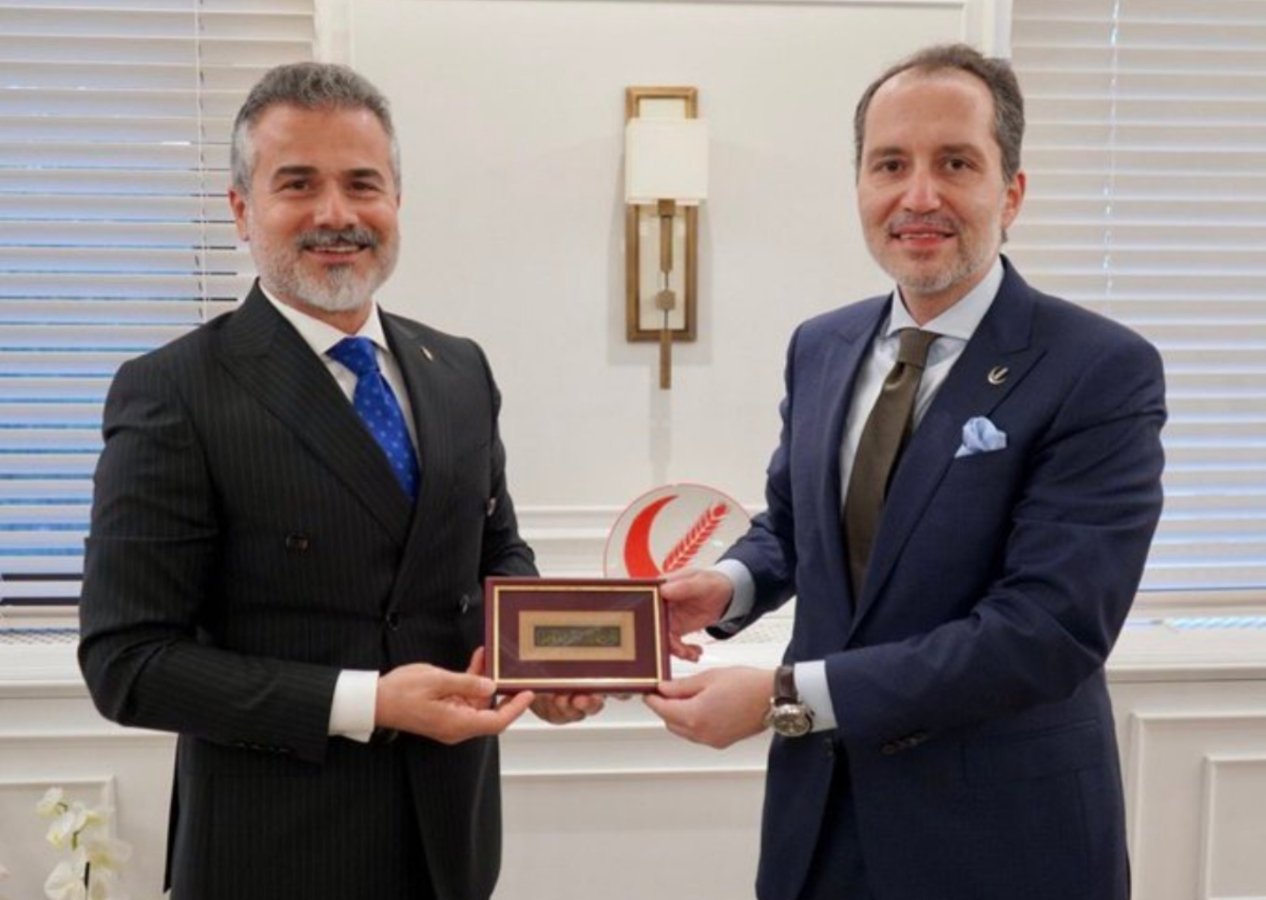 AK Parti'den istifa eden Suat Kılıç, Yeniden Refah Partisi'ne katıldı