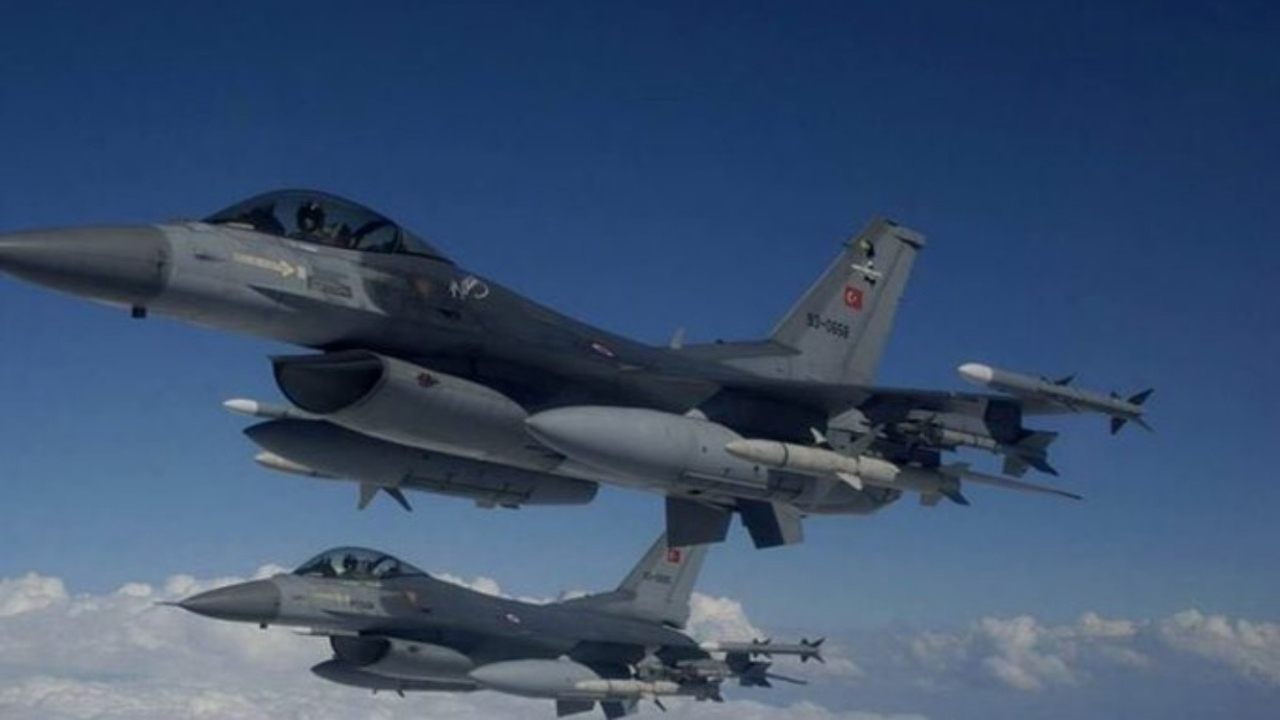 Irak'ın kuzeyinde teröristlerin üzerine bomba yağdırıldı!