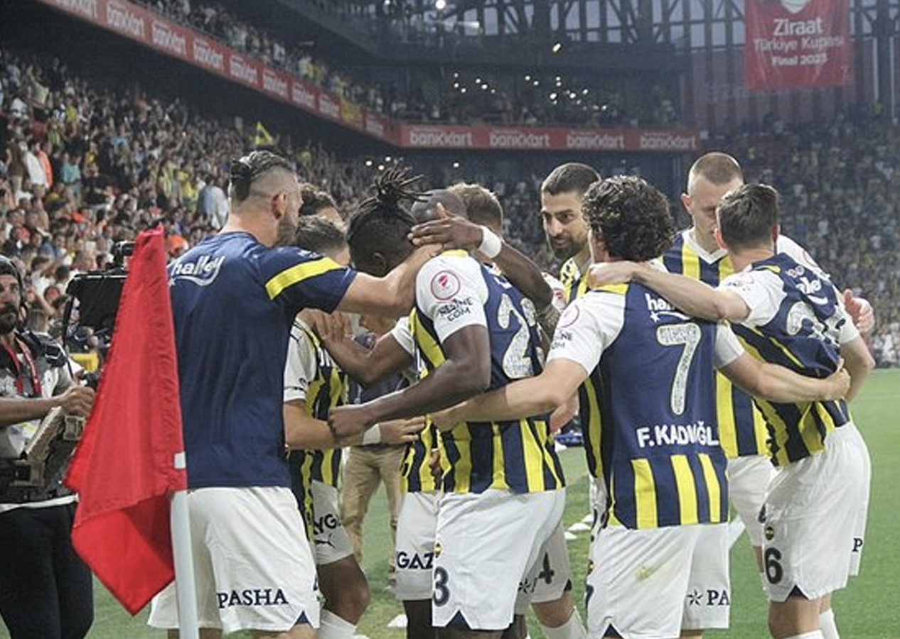 Cumhurbaşkanı Recep Tayyip Erdoğan Ziraat Türkiye Kupası'nı kazanan Fenerbahçe'yi tebrik etti