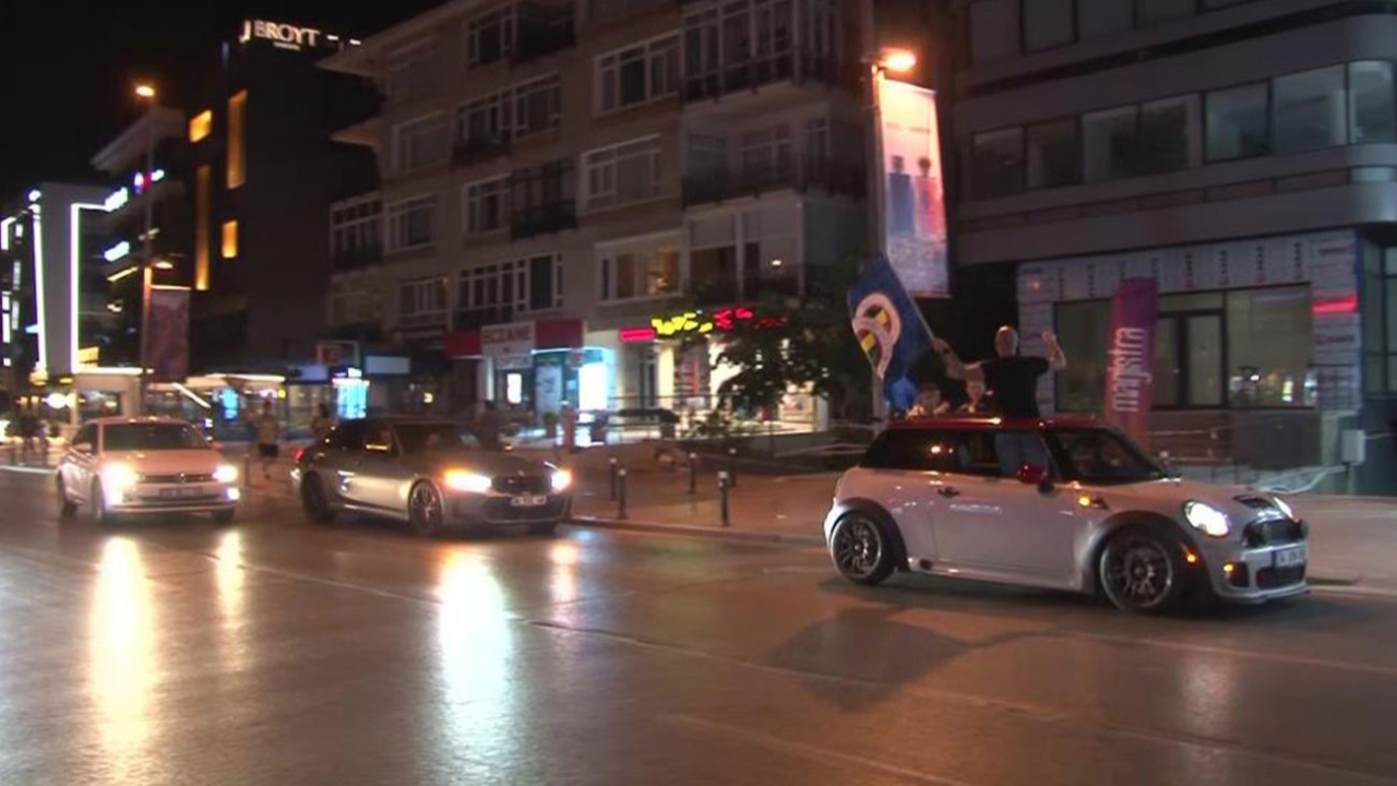 Bağdat Caddesi'nde kupa coşkusu