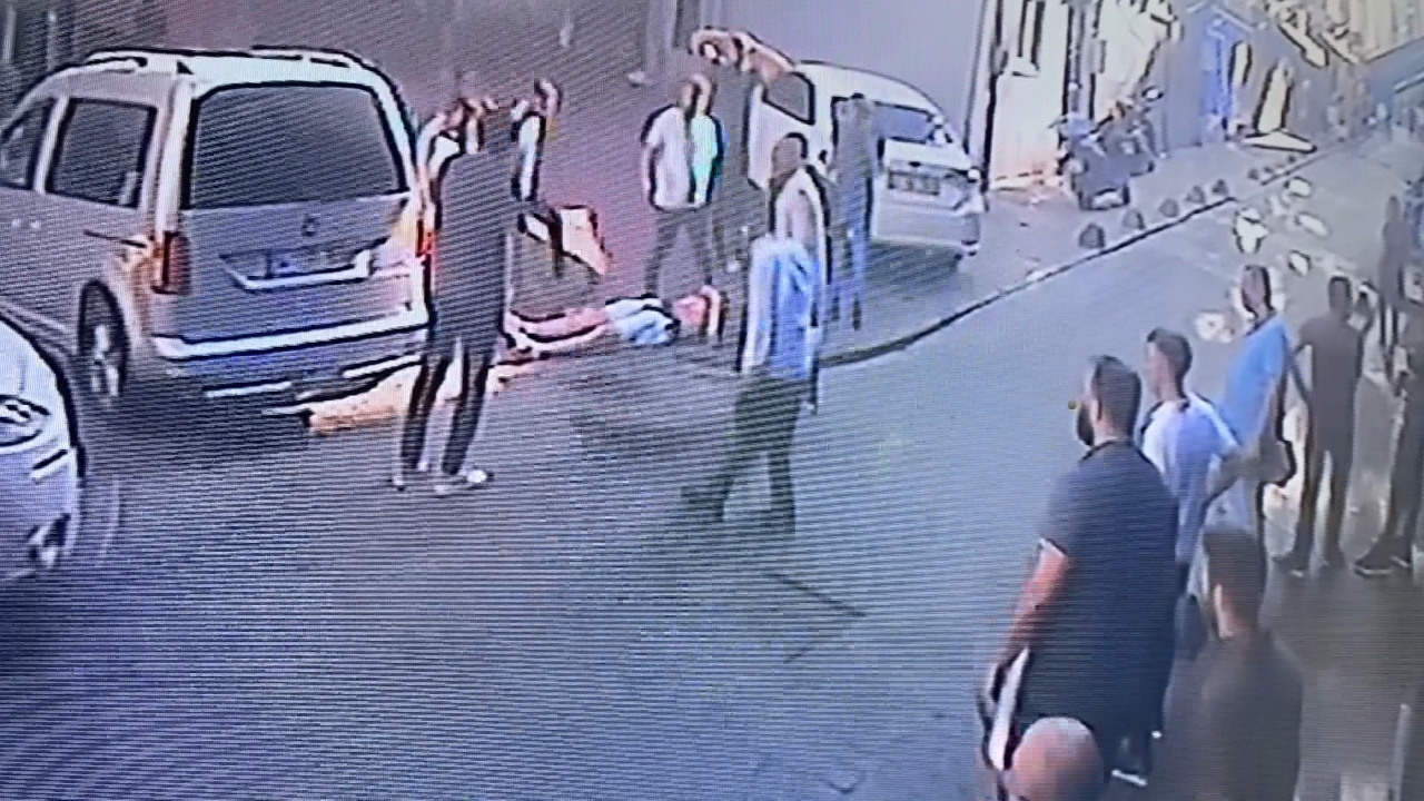 Taksim'de 4 kişi, Rus turisti kalbinden bıçaklayarak öldürdü!