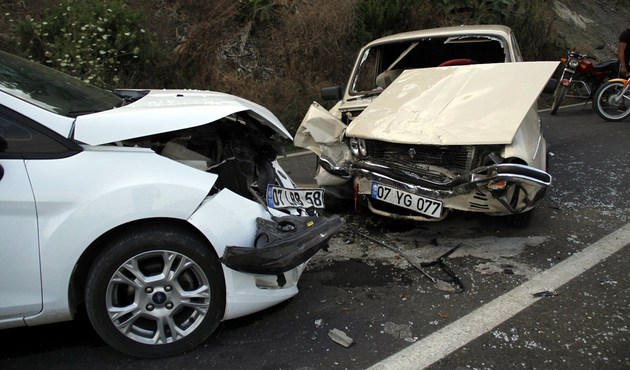 Alanya'da feci kaza: 12 yaralı...