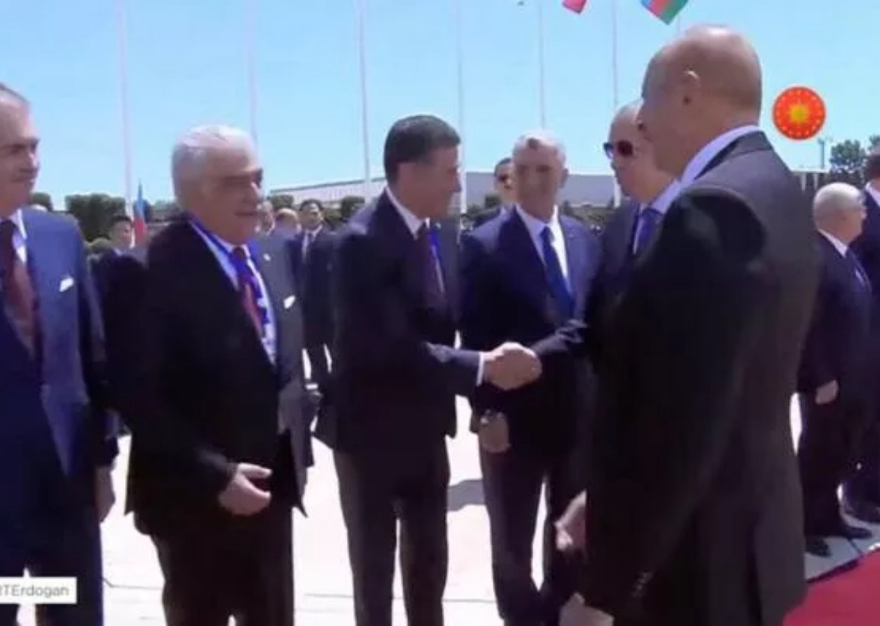 Cumhurbaşkanı Erdoğan Bakü'de resmi törenle karşılandı! Dikkat çeken Sinan Oğan detayı...