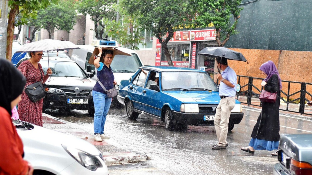 Meteoroloji'den 32 ile sarı kodlu uyarı! Kuvvetli sağanak geliyor...