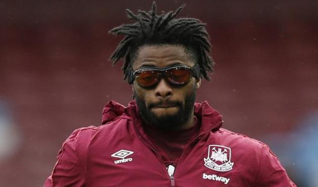 Flaş iddia: Alex Song Süper Lig'e geliyor!