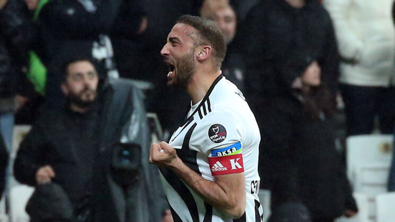 Beşiktaş'ta Cenk Tosun'un kararı bekleniyor