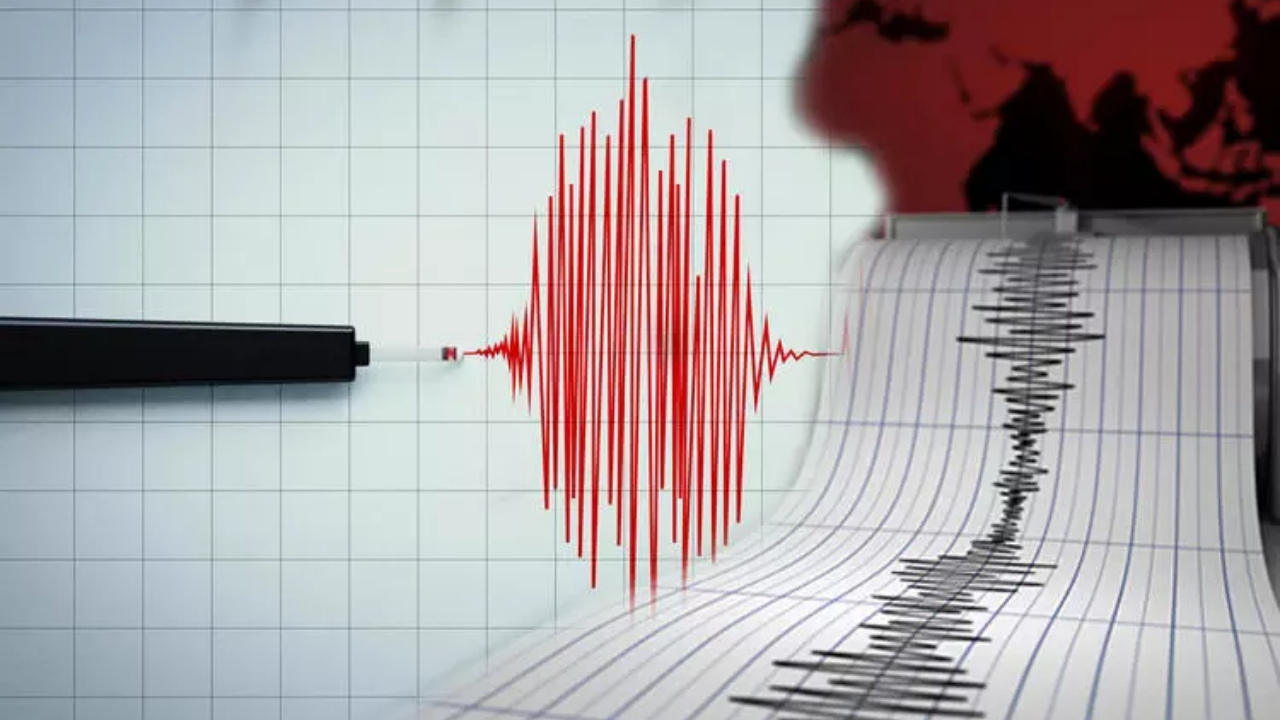 İzmir'de korkutan deprem